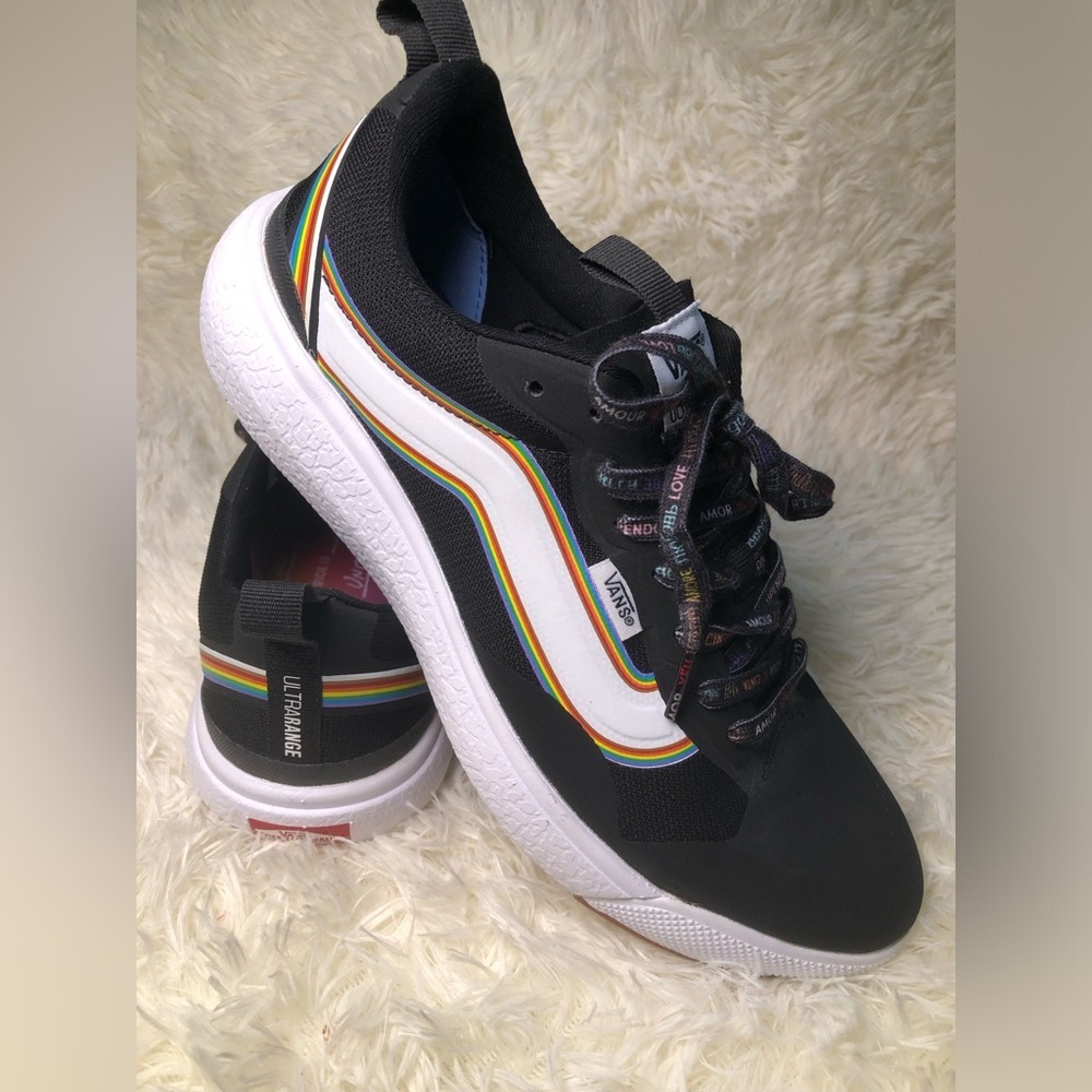 Vans Black/Pride Sneakers w/ White Stripe & Rainbow Trim Men’s 9 Women’s 10.5 🌈